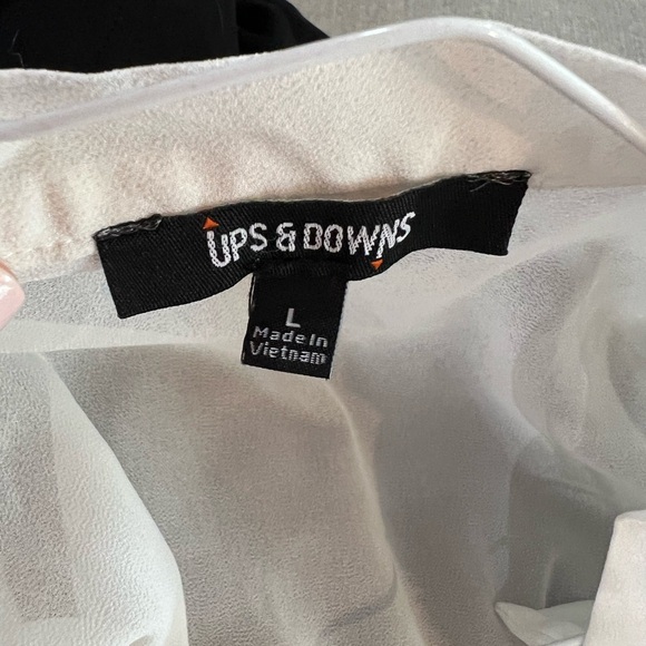 UPS and Downs ruffle top - Picture 2 of 4